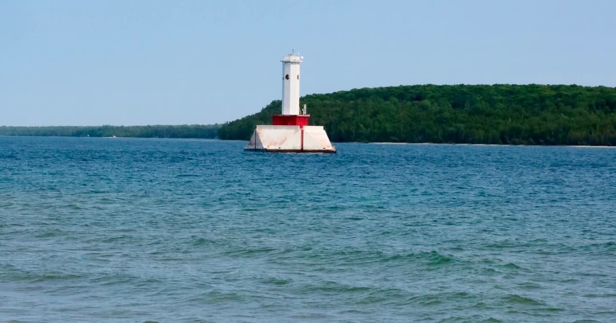 Find verified gardens, trails, museums, natural areas, and cultural stops around Traverse City with direct planning sources.