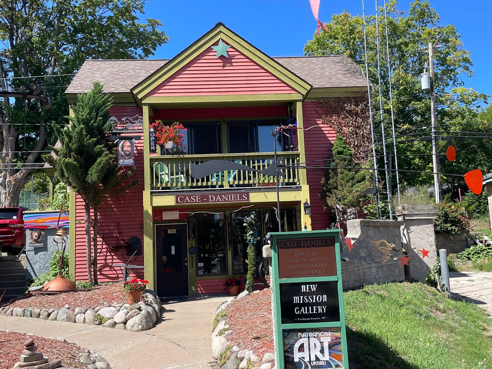 Case-Daniels & Rae Jewelry - Specialty Shops & Antiques in Traverse City, Michigan