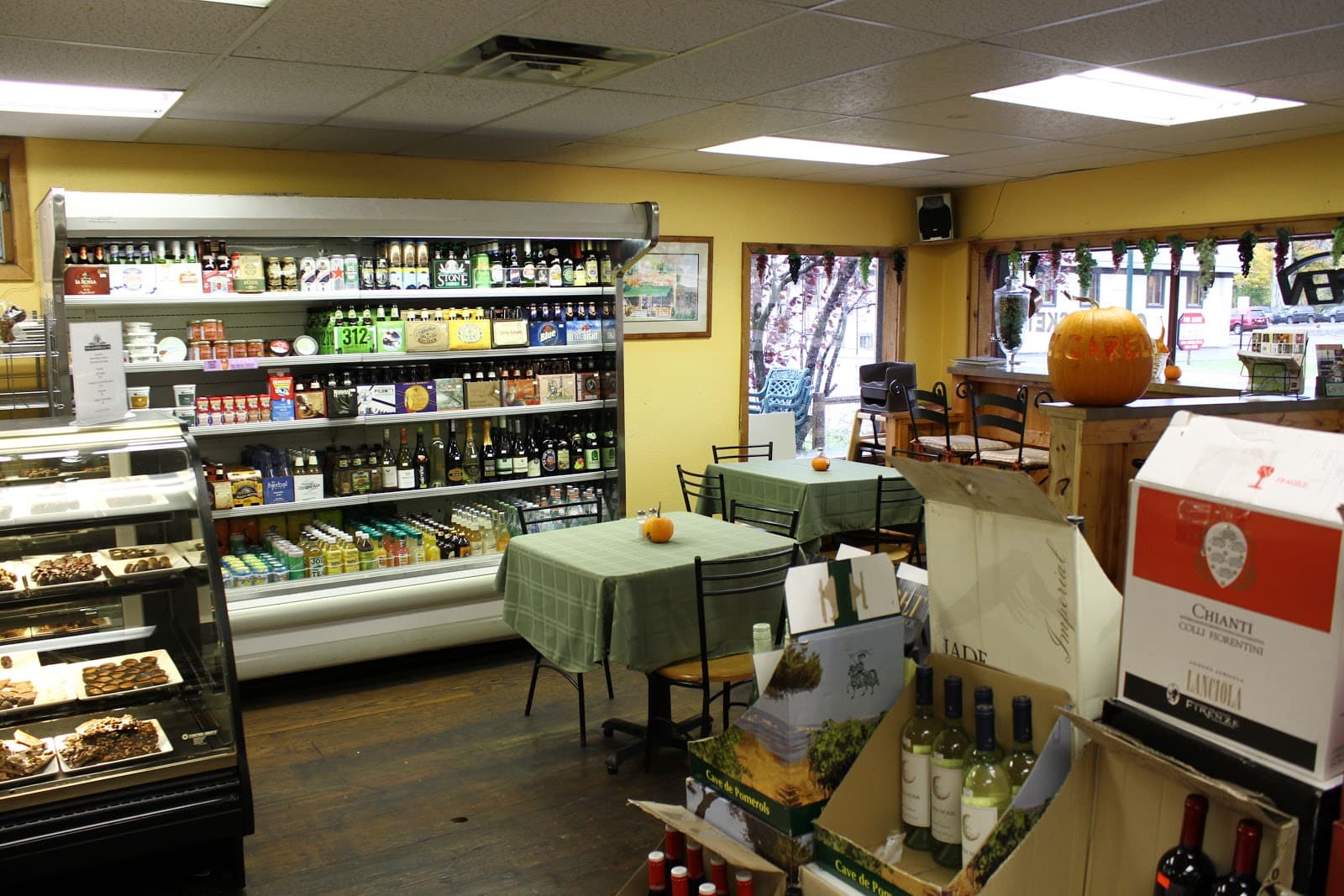 Folgarelli's Market & Wine Shop - Coffee Shops in Traverse City, Michigan