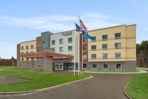 Fairfield Inn & Suites by Marriott Traverse City - Hotels & Motels in Traverse City, Michigan