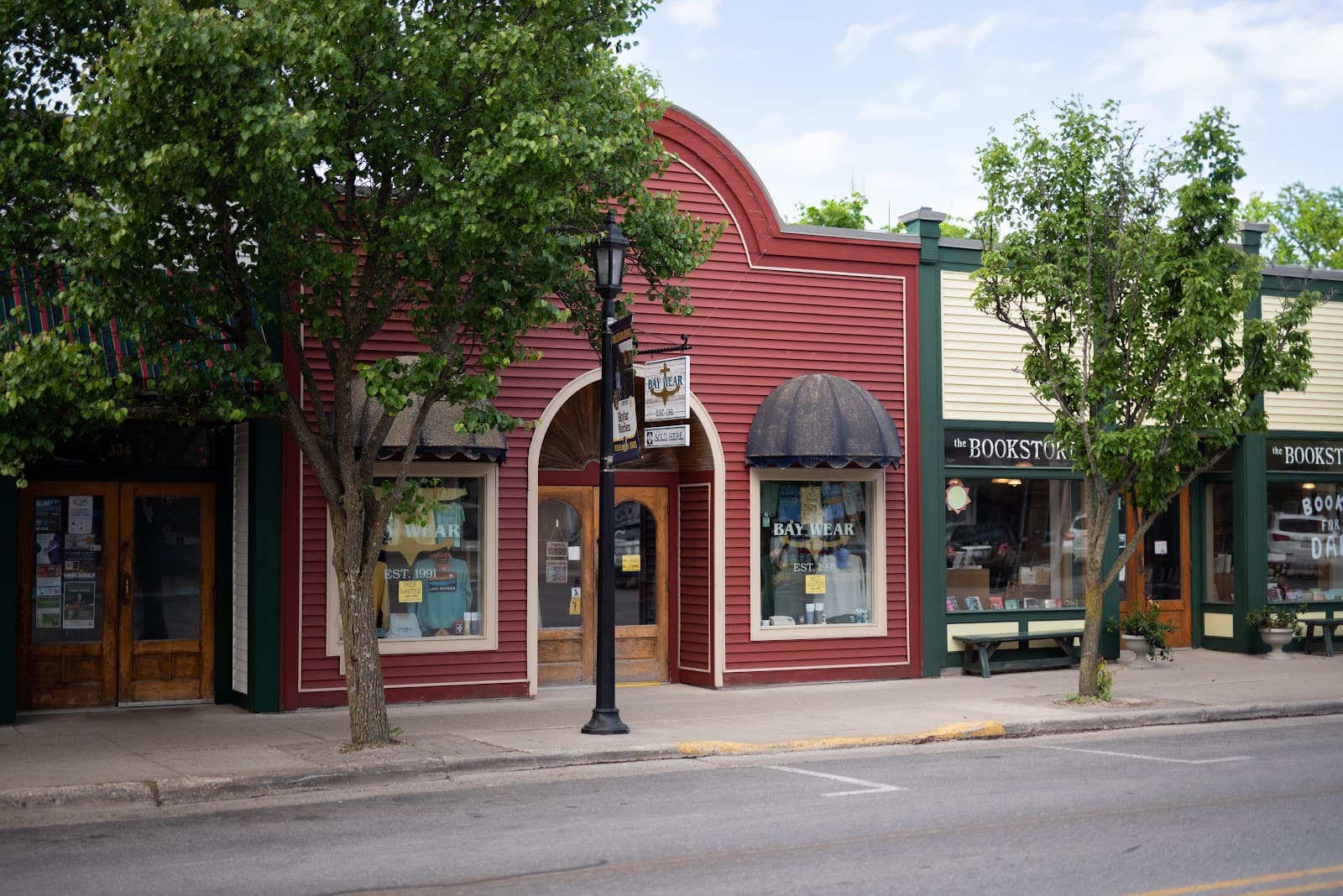 Bay Wear - Hotels & Motels in Traverse City, Michigan