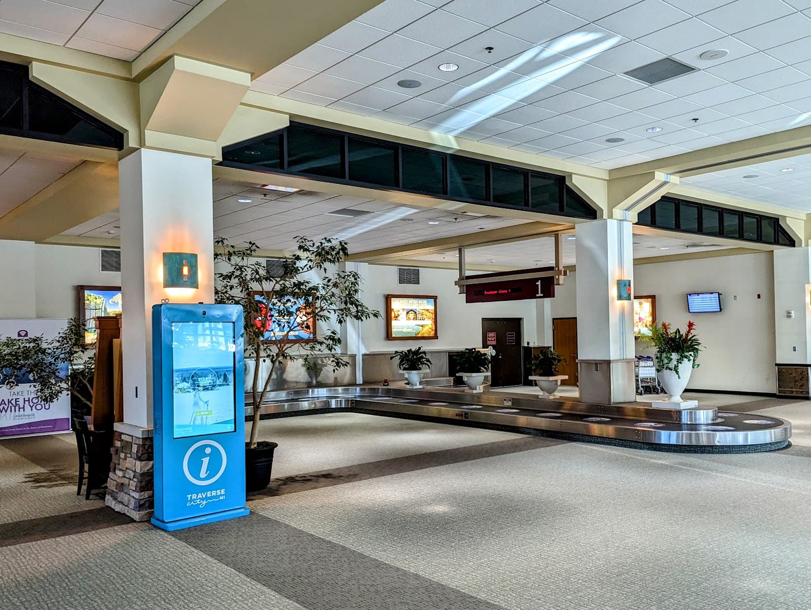 Cherry Capital Airport (TVC) - Transportation in Traverse City, Michigan