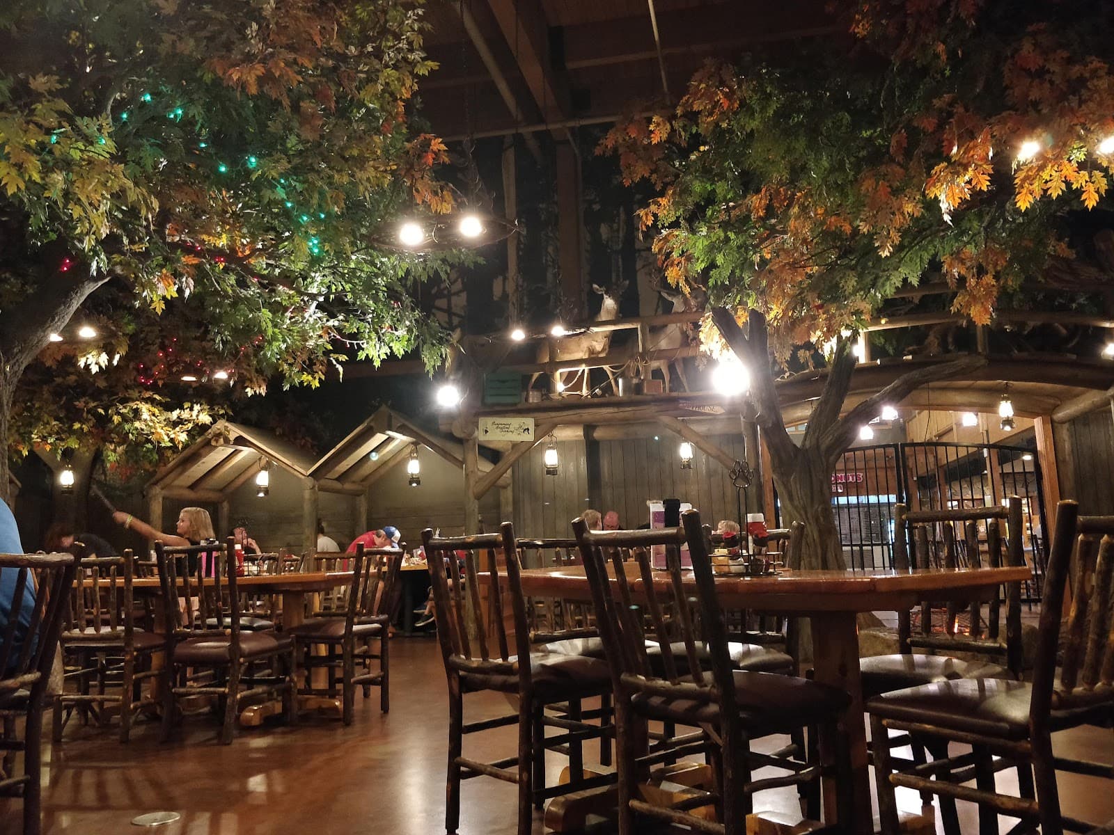 Camp Critter Bar & Grille at Great Wolf Lodge - Cabins & Cottages in Traverse City, Michigan