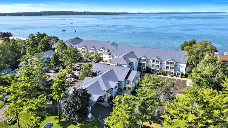 Sugar Beach Resort Hotel - Resorts in Traverse City, Michigan