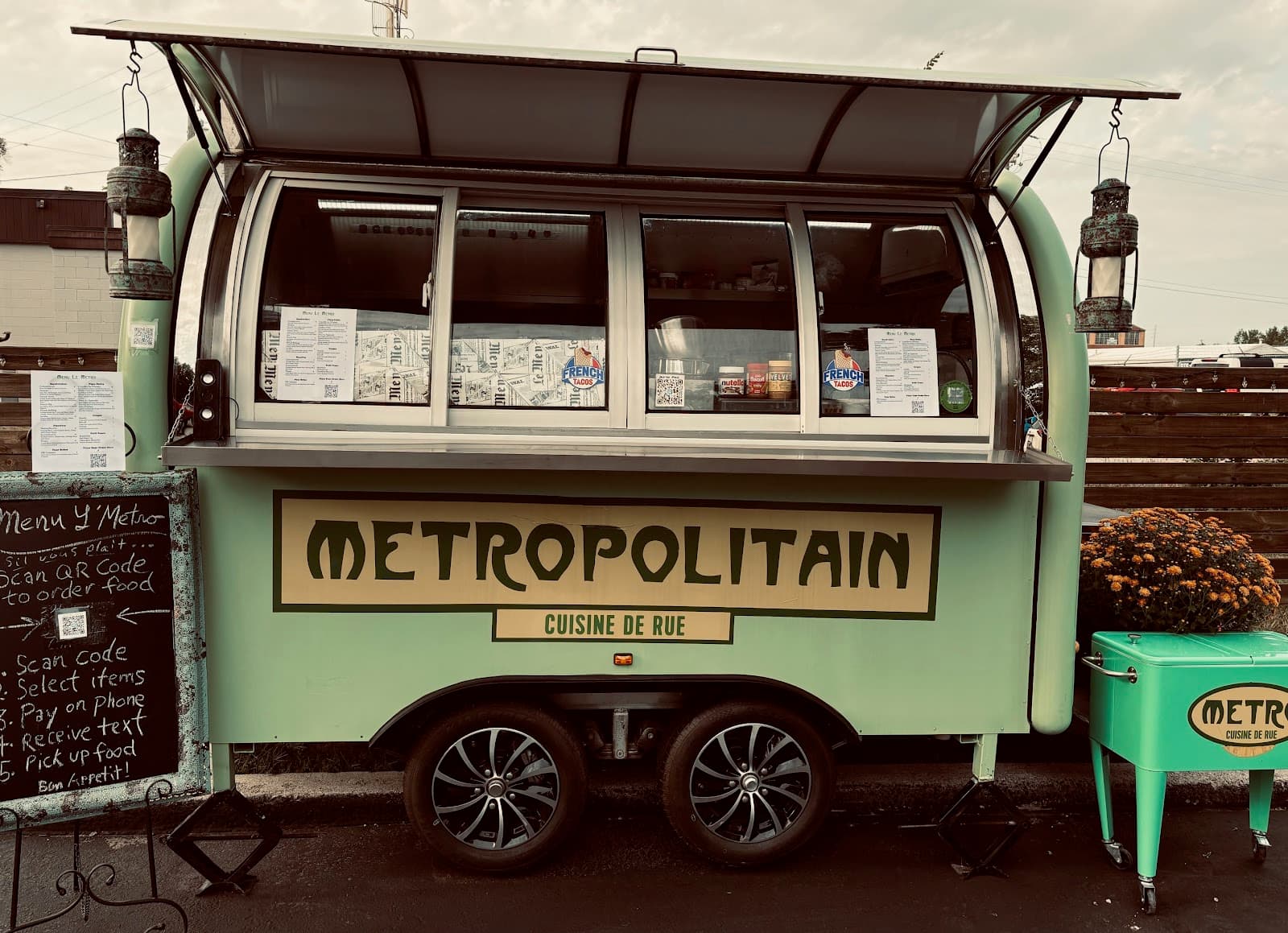 Le Metropolitain - French in Traverse City, Michigan