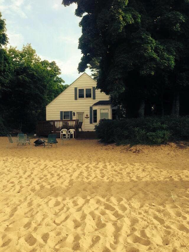 Island View Cottages - Cabins & Cottages in Traverse City, Michigan