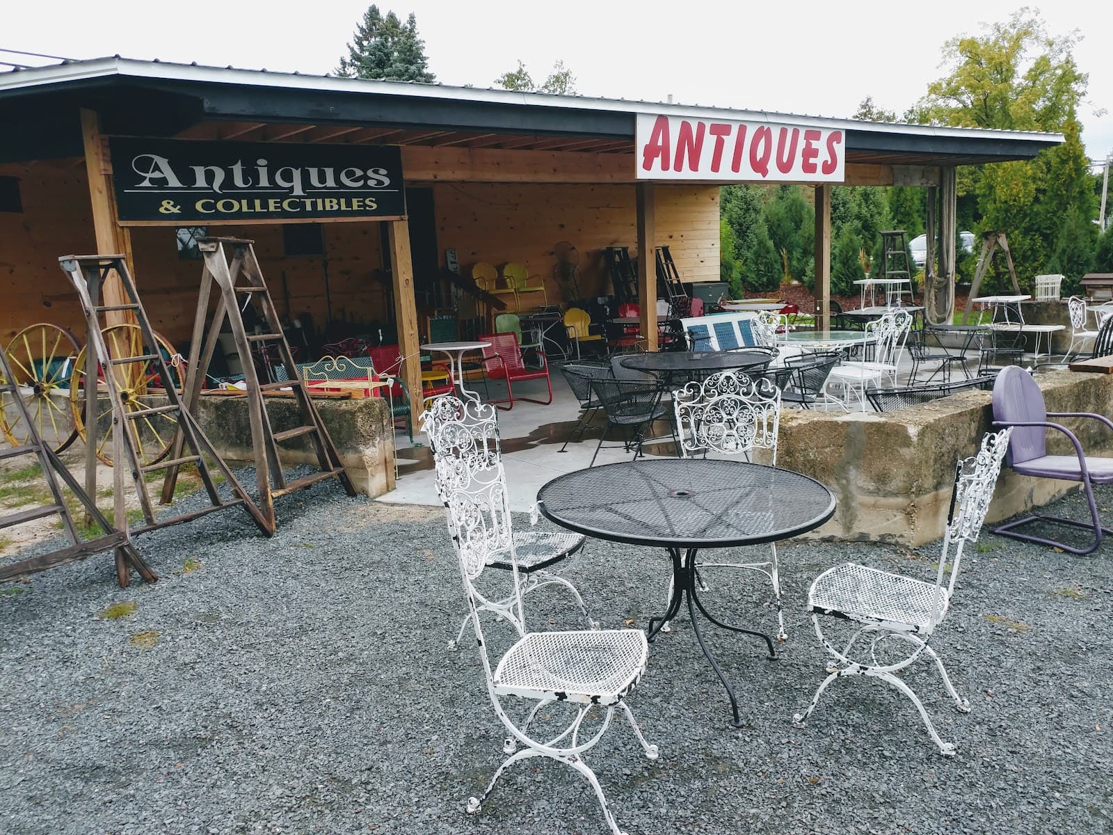 Black Horse Antiques in Traverse City