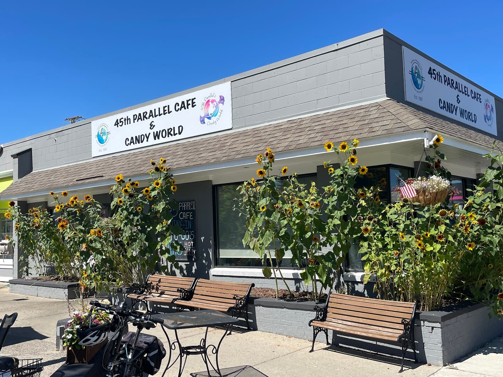 45th Parallel Cafe in Traverse City
