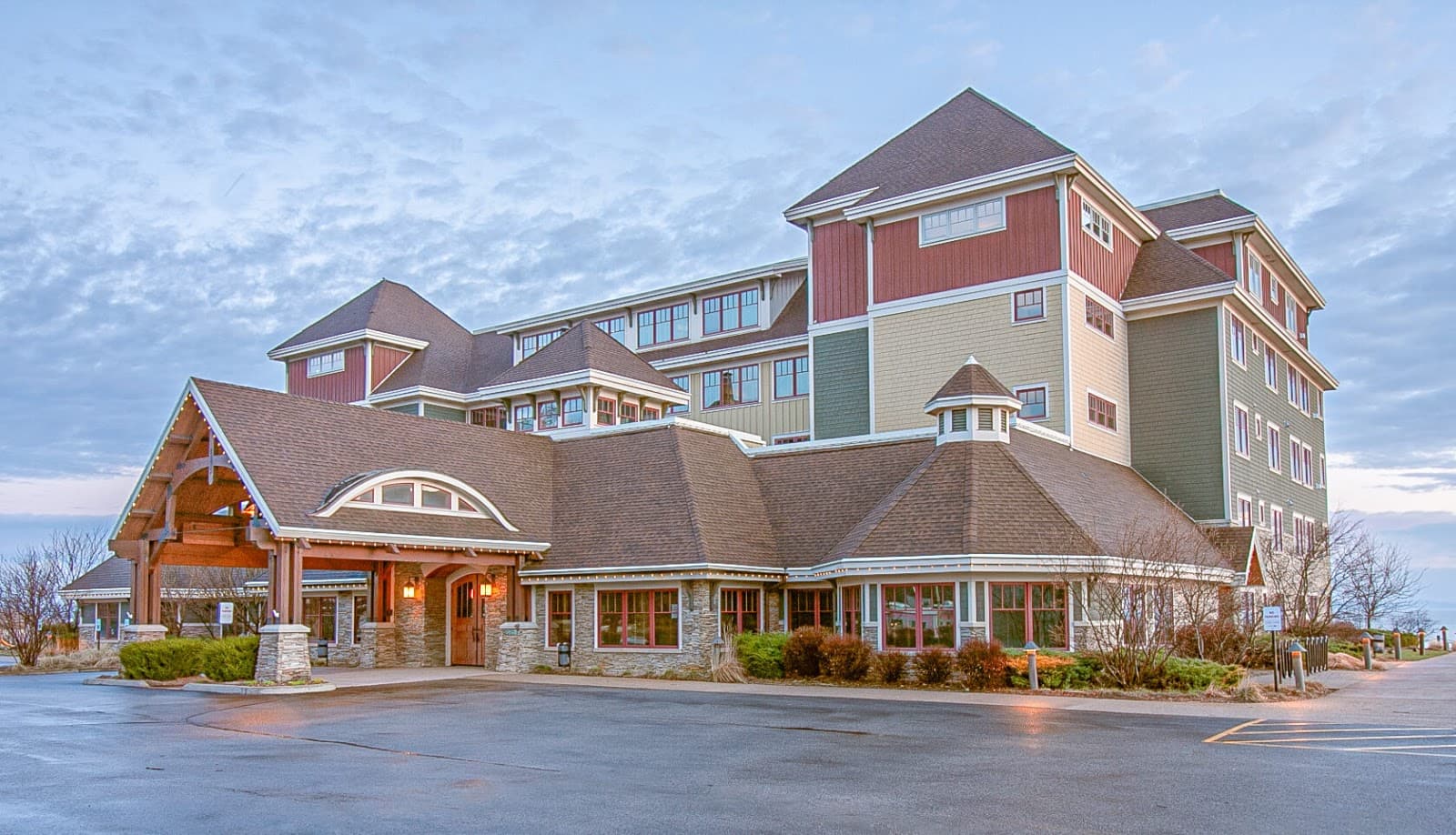 Tamarack Lodge - (All Resort Listings) in Traverse City, Michigan