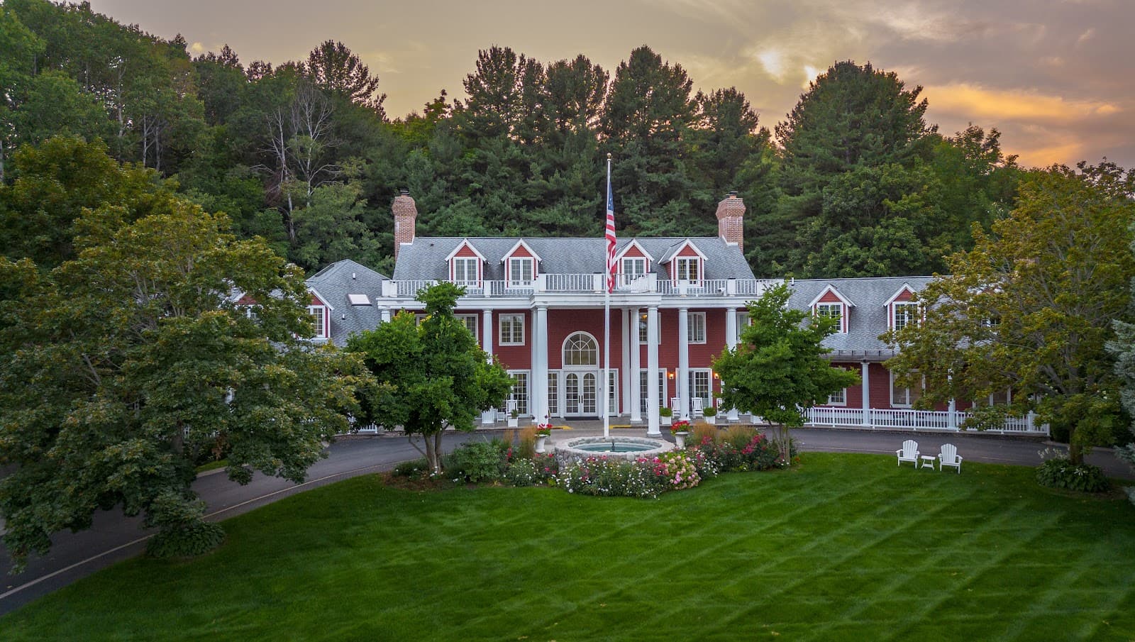 The Inn At Black Star Farms - Bed & Breakfasts in Traverse City, Michigan
